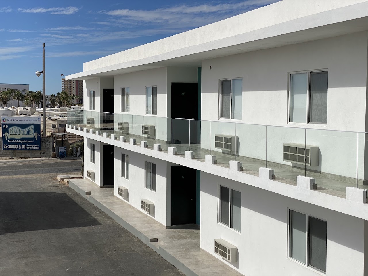 Sand Mar Hotel
