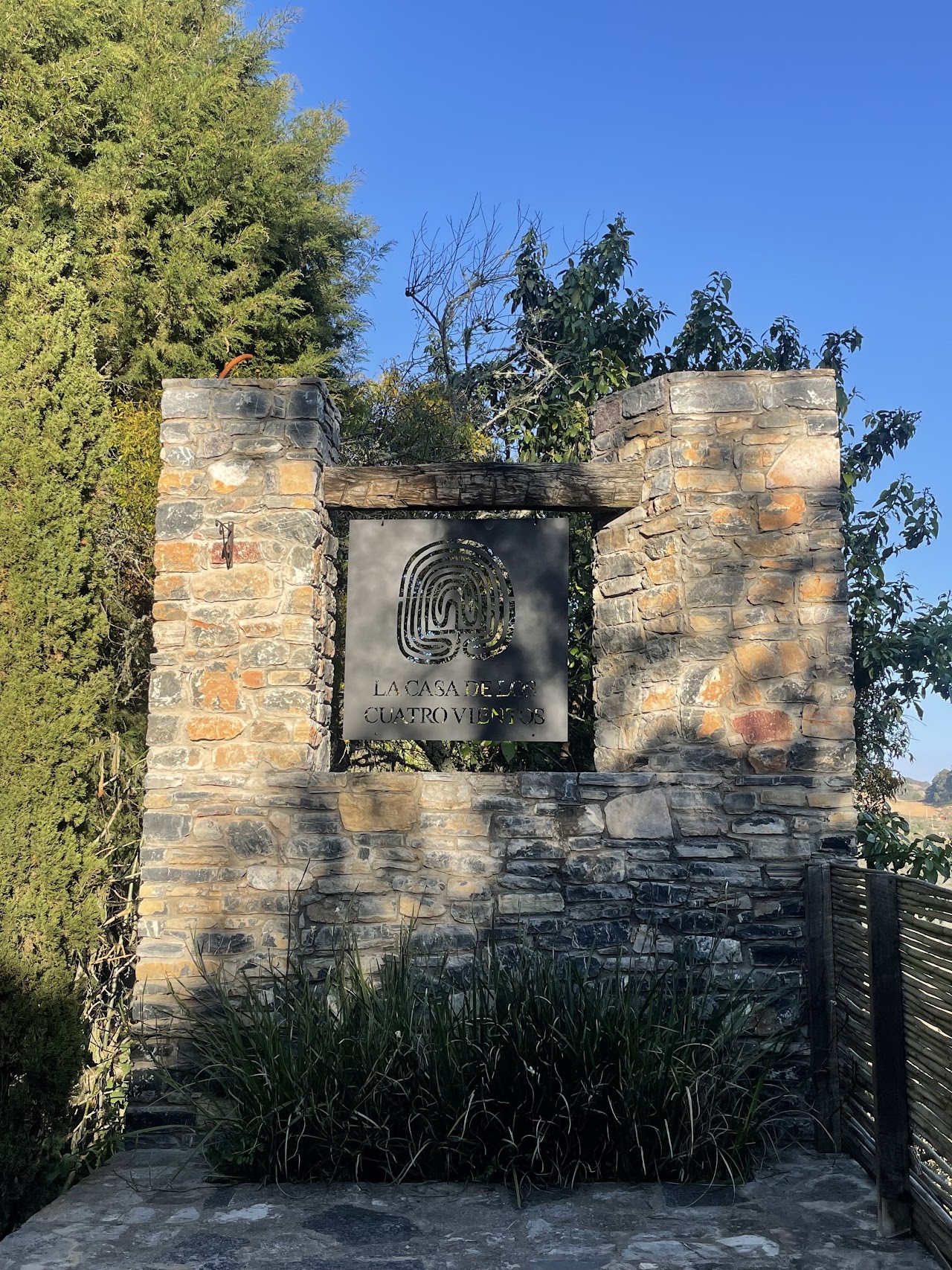 LA CASA DE LOS CUATRO VIENTOS